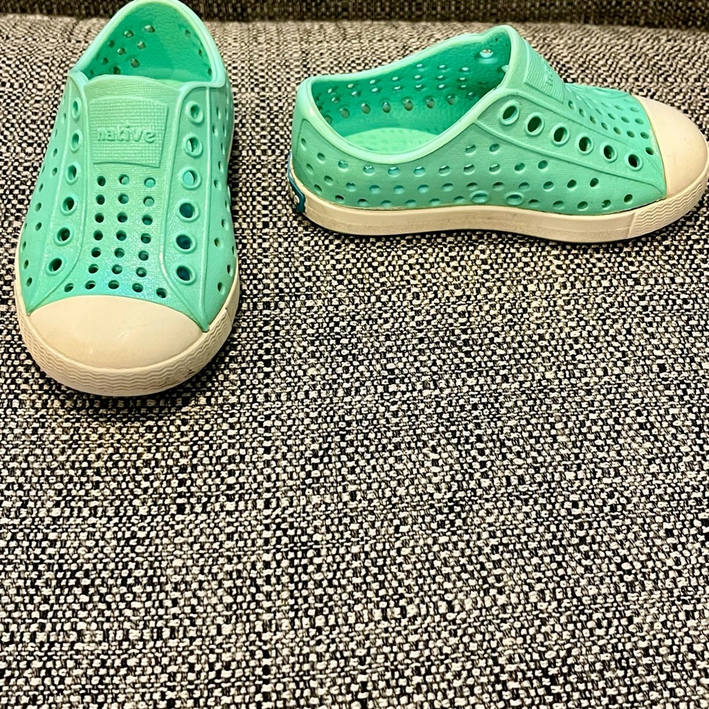 Native Jefferson Kids Aqua Size 6